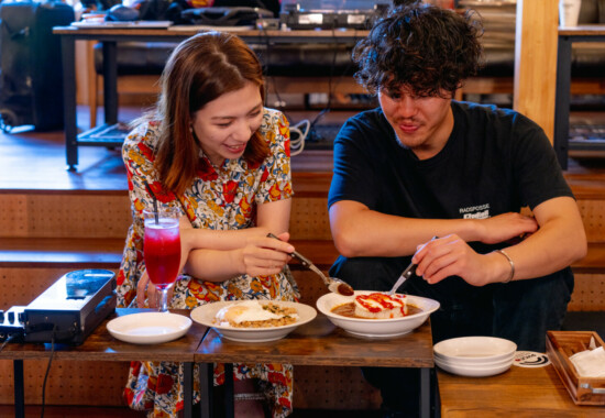 レコード カフェ 鎌倉 店内 映画 シネマカフェ 食事　カップル