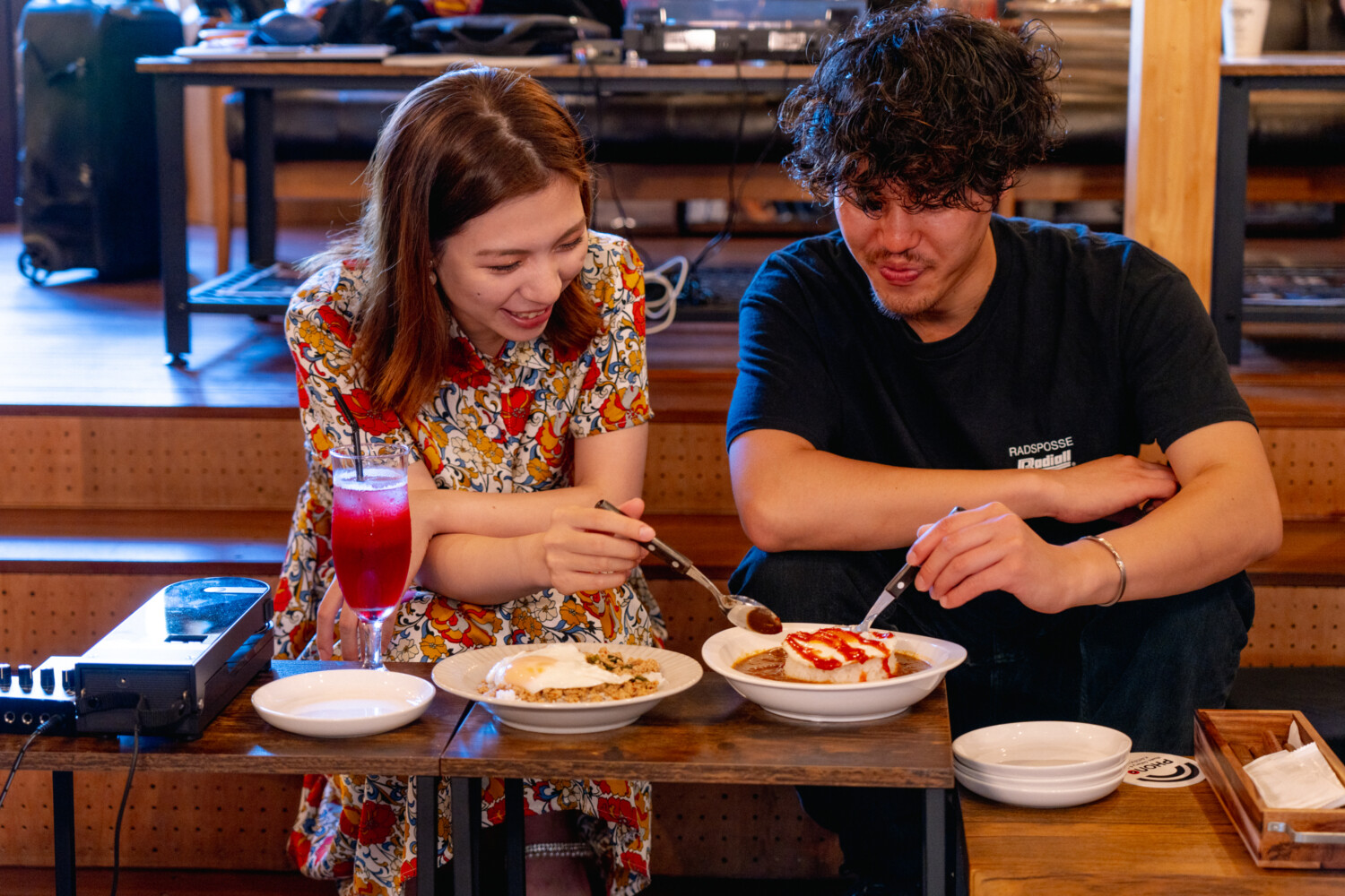レコード カフェ 鎌倉 店内 映画 シネマカフェ 食事 カップル